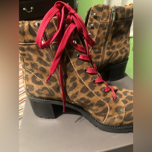 Vince Camuto VC- GAVIANA  size 11 W - Picture 1 of 9